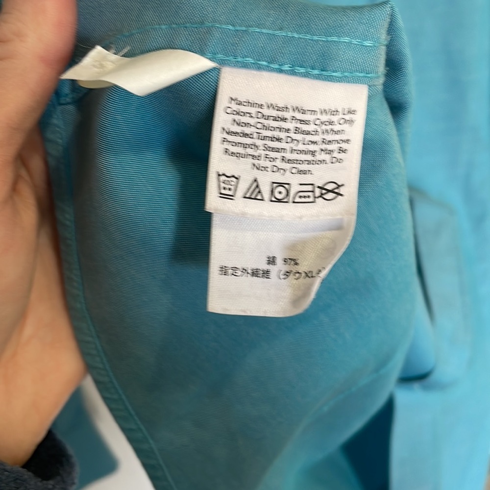Wrinkle resistant button down - Picture 3 of 4